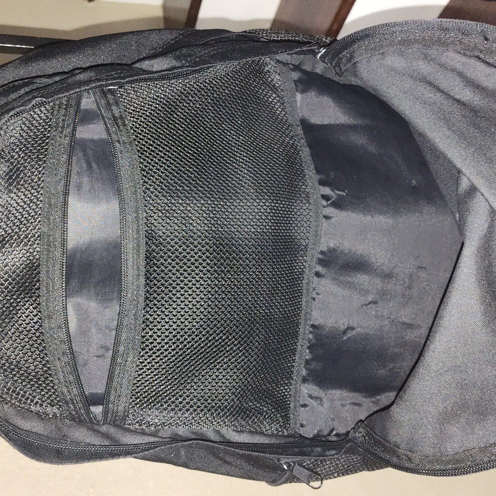 Backpack 🎒 - Picture 4 of 8